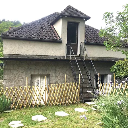 Les Du Prieure Bed and Breakfast