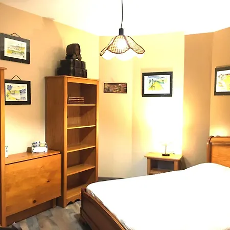 Les Du Prieure Bed & Breakfast *